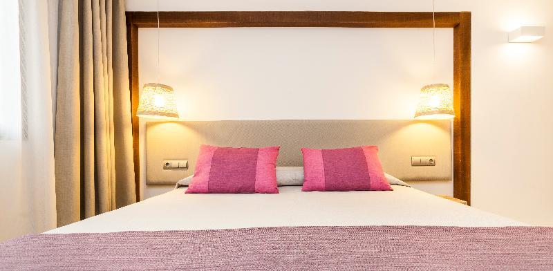 Insotel Club Tarida Playa Sant Josep de sa Talaia Ngoại thất bức ảnh